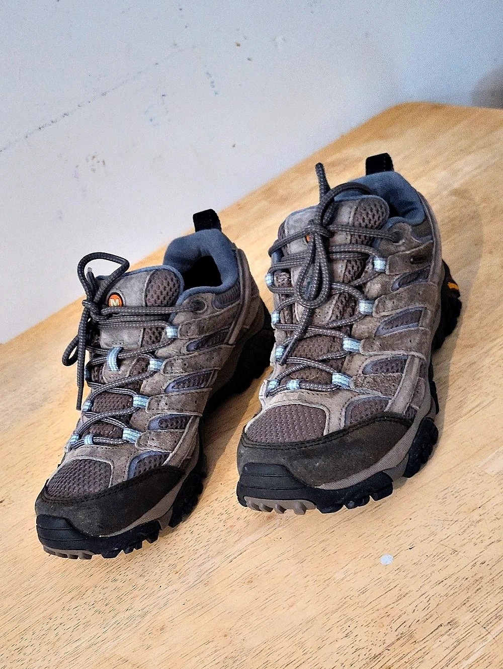 Merrell Moab 2 Vent Hiking Trail Shoes Brown & Gray, Literally New.